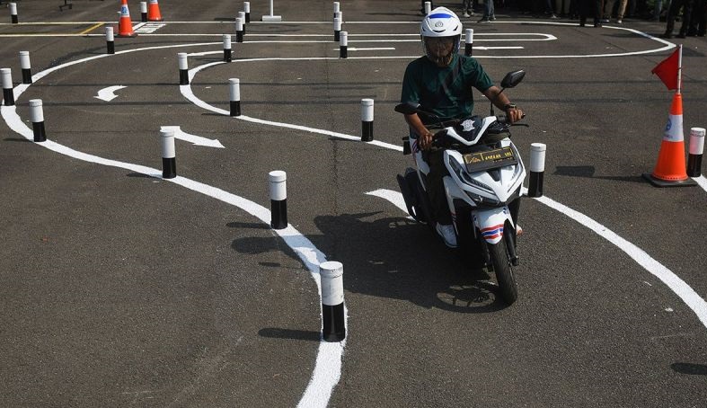 Sabtu ini, SIM keliling hanya sampai pukul 12.00