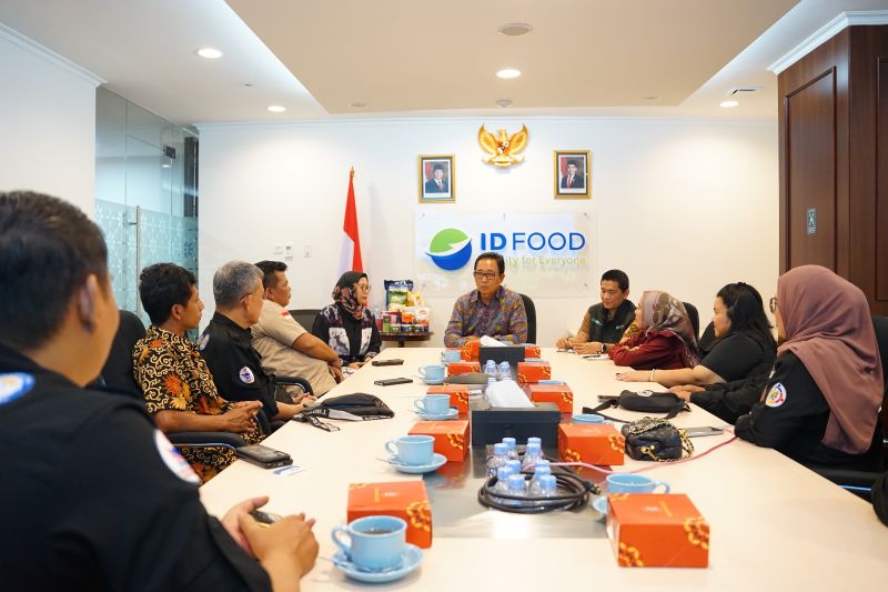 ID FOOD-peternak pasok telur dan ayam di program makan sehat bergizi ID FOOD-peternak pasok telur dan ayam di program makan sehat bergizi