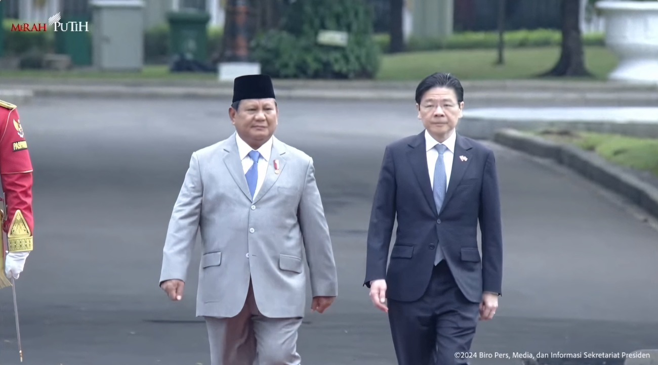 Upacara Jajar Kehormatan: Prabowo sambut PM Singapura