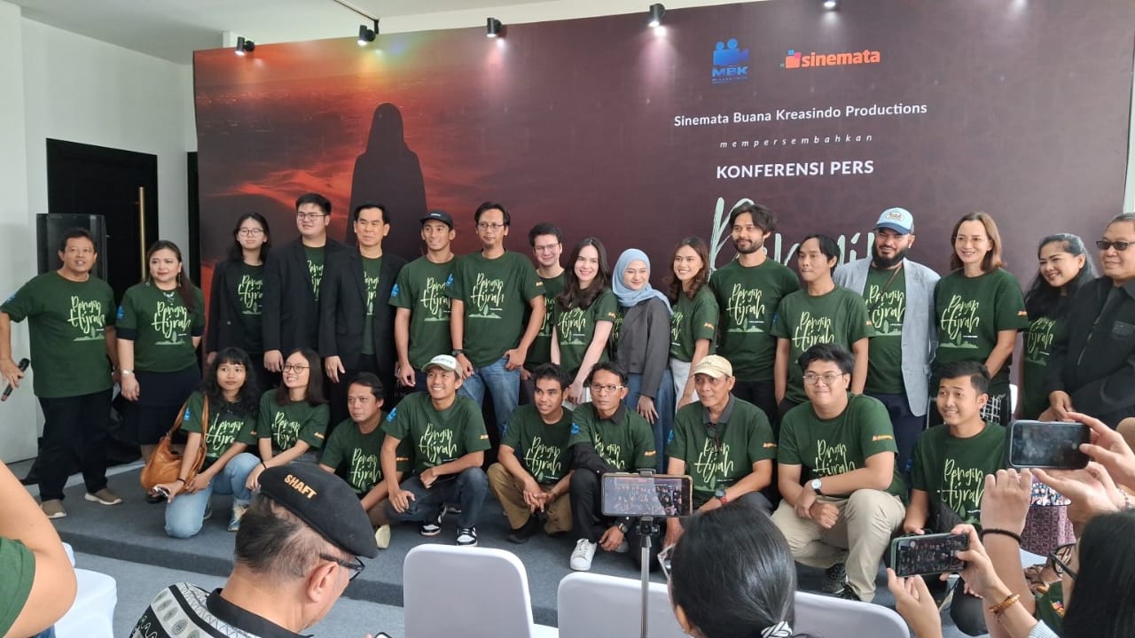 Film Pengin Hijrah: Kisah cinta di antara dua negara Film Pengin Hijrah: Kisah cinta di antara dua negara