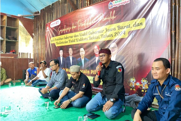 Bawaslu Kota Bekasi dampingi KPU sosialisasi partisipasi pemilih ke pemulung Bawaslu Kota Bekasi dampingi KPU sosialisasi partisipasi pemilih ke pemulung