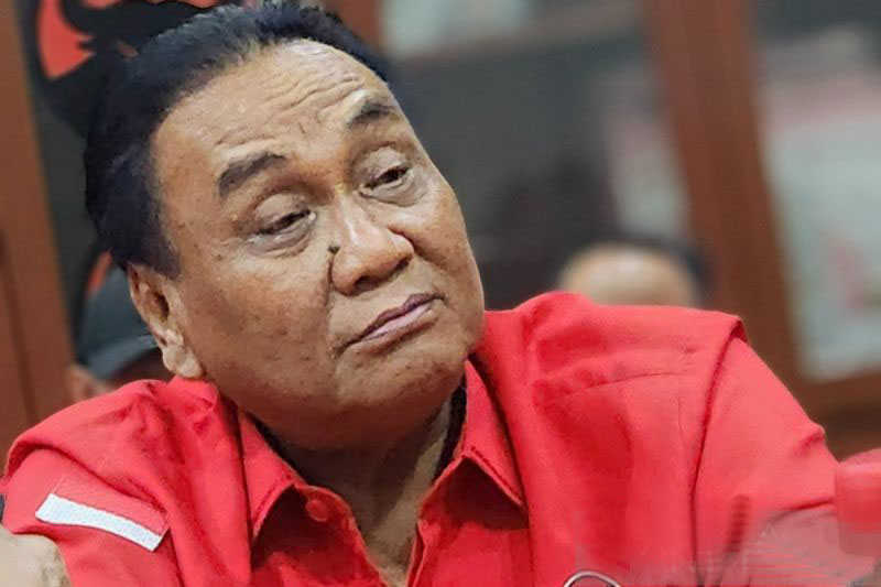Ketua PDIP Jateng enggan berkomentar banyak soal hasil pilgub Ketua PDIP Jateng enggan berkomentar banyak soal hasil pilgub