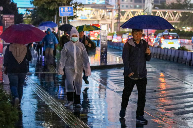 Sebagian wilayah Jakarta diperkirakan hujan ringan pada Senin malam Sebagian wilayah Jakarta diperkirakan hujan ringan pada Senin malam