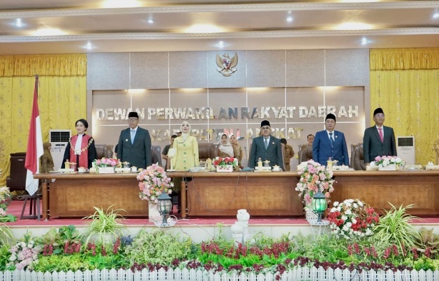Pj Bupati hadiri pengambilan sumpah pimpinan DPRD Langkat Pj Bupati hadiri pengambilan sumpah pimpinan DPRD Langkat