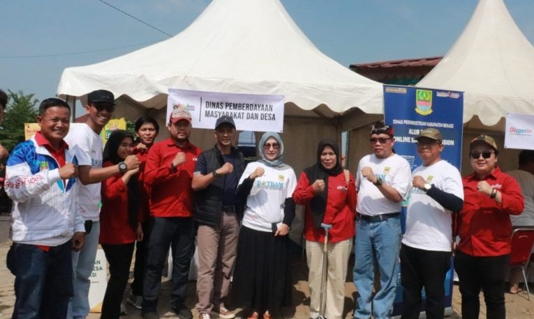 Warga perbatasan Bekasi serbu program Botram di Bojongmangu
