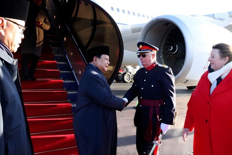 Kedatangan Prabowo di Inggris disambut suhu dingin minus 1 derajat Kedatangan Prabowo di Inggris disambut suhu dingin minus 1 derajat