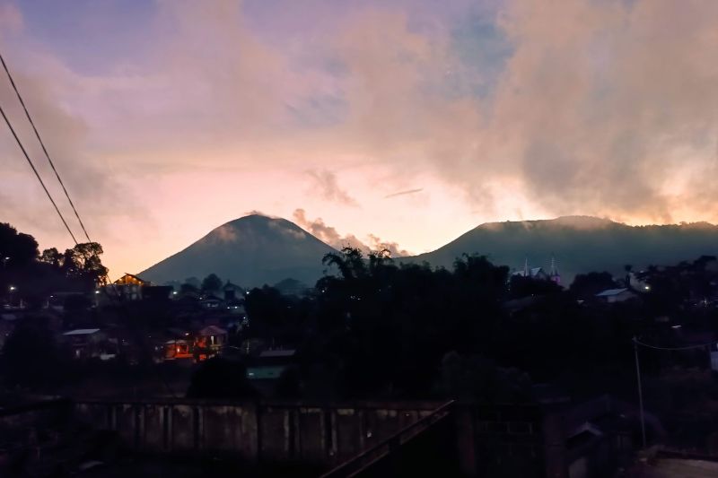 Badan Geologi catat 314 kali gempa vulkanik dangkal Gunung Lokon Badan Geologi catat 314 kali gempa vulkanik dangkal Gunung Lokon