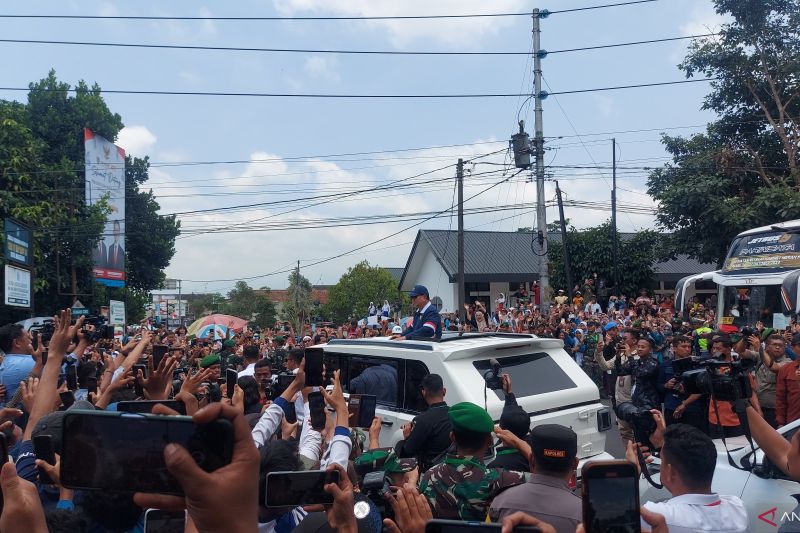 Presiden Prabowo tinggalkan Akmil usai pimpin retret kabinet Presiden Prabowo tinggalkan Akmil usai pimpin retret kabinet