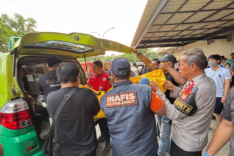 Polisi selidiki pria tewas karena jatuh dari apartemen di Jakarta Polisi selidiki pria tewas karena jatuh dari apartemen di Jakarta