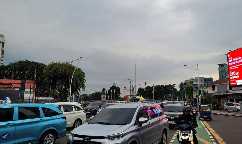 BMKG prakirakan cuaca Indonesia berawan-hujan