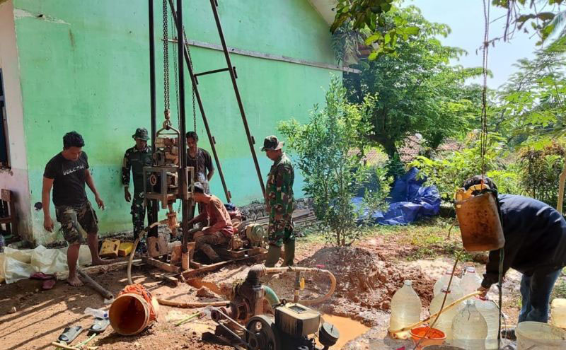 Satgas TMMD bangun tiga sumur bor penuhi kebutuhan warga Ciandam