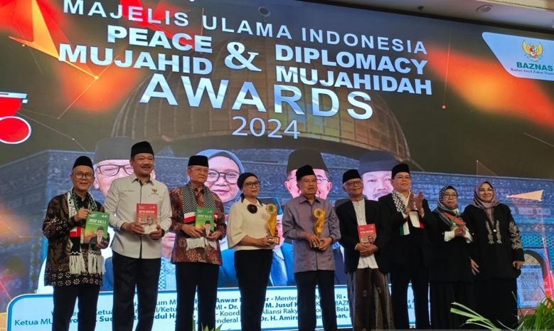 MUI beri penghargaan ke JK dan Menlu atas kontribusi untuk perdamaian MUI beri penghargaan ke JK dan Menlu atas kontribusi untuk perdamaian