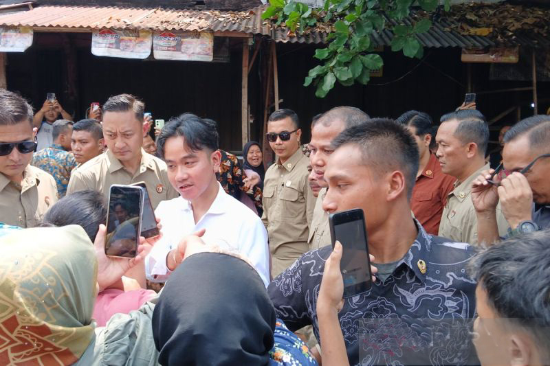 Wapres kunjungi Pasar Gotong-Royong Magelang Wapres kunjungi Pasar Gotong-Royong Magelang