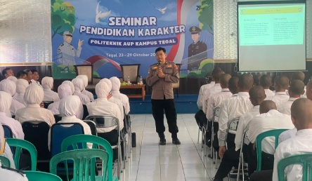 Cegah perundungan, Polres Tegal Kota gelar sosialisasi di sejumlah sekolah Cegah perundungan, Polres Tegal Kota gelar sosialisasi di sejumlah sekolah