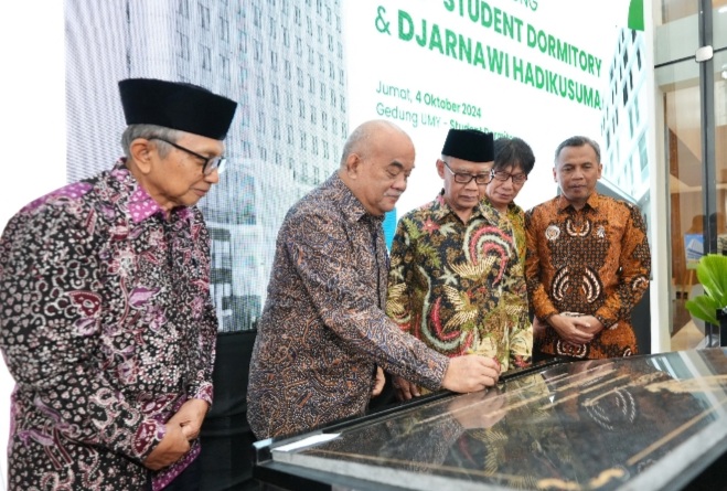 Sri Sultan HB X apresiasi dua gedung baru UMY untuk pengembangan potensi Sri Sultan HB X apresiasi dua gedung baru UMY untuk pengembangan potensi