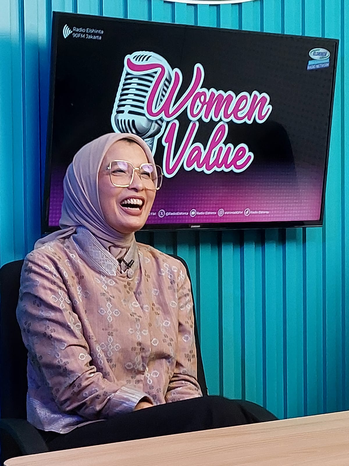 Arzeti Bilbina: dunia entertainmen modal awal di politik Arzeti Bilbina: dunia entertainmen modal awal di politik