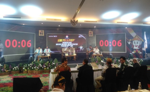 Pendukung paslon padati debat perdana Pilwakot Salatiga 2024 Pendukung paslon padati debat perdana Pilwakot Salatiga 2024