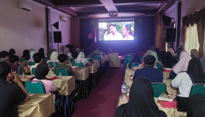 KPU Goes to Kampus ajak ratusan mahasiswa nobar film Tepatilah Janji KPU Goes to Kampus ajak ratusan mahasiswa nobar film Tepatilah Janji