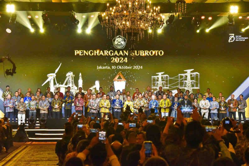 Presiden Jokowi hadiri Malam Puncak HUT ke-79 Pertambangan-Energi Presiden Jokowi hadiri Malam Puncak HUT ke-79 Pertambangan-Energi