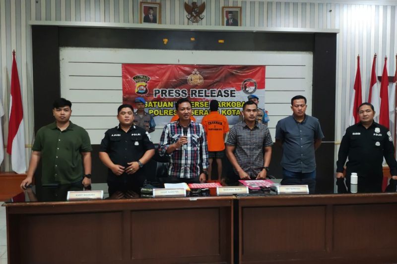 Polresta Serang Kota tangkap empat pengedar narkoba Polresta Serang Kota tangkap empat pengedar narkoba