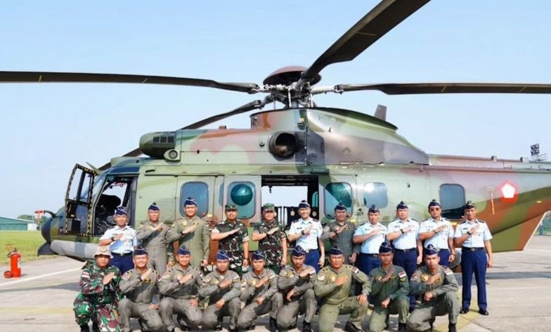 TNI AU kirim helikopter Caracal untuk evakuasi korban bencana Filipina TNI AU kirim helikopter Caracal untuk evakuasi korban bencana Filipina