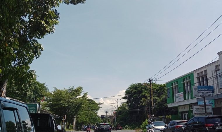 BMKG prakirakan cuaca berawan di sebagian besar kota di Indonesia BMKG prakirakan cuaca berawan di sebagian besar kota di Indonesia