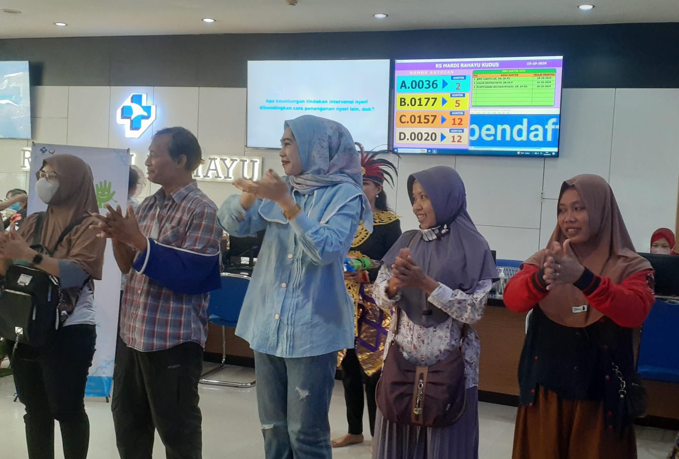 Hari Cuci Tangan Sedunia, RS Mardi Rahayu Kudus gelar kampanye cuci tangan kepada ratusan pasien Hari Cuci Tangan Sedunia, RS Mardi Rahayu Kudus gelar kampanye cuci tangan kepada ratusan pasien