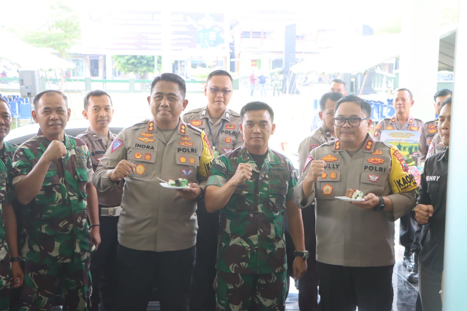 Tingkatkan sinergitas TNI-Polri, polres Tegal Kota beri kejutan di HUT Ke-79 TNI