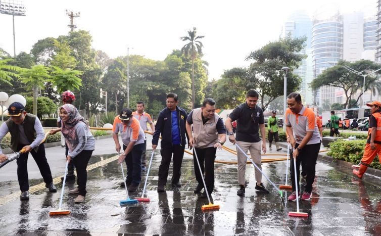 DKI siagakan ribuan petugas kebersihan saat pelantikan Presiden DKI siagakan ribuan petugas kebersihan saat pelantikan Presiden