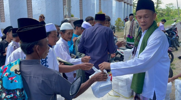 Cooling system jelang Pilkada, Humas Polri gelar Jumat Berkah Cooling system jelang Pilkada, Humas Polri gelar Jumat Berkah