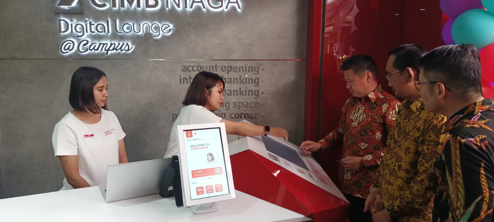 Tingkatkan literasi keuangan, CIMB Niaga buka digital lounge di UB Tingkatkan literasi keuangan, CIMB Niaga buka digital lounge di UB