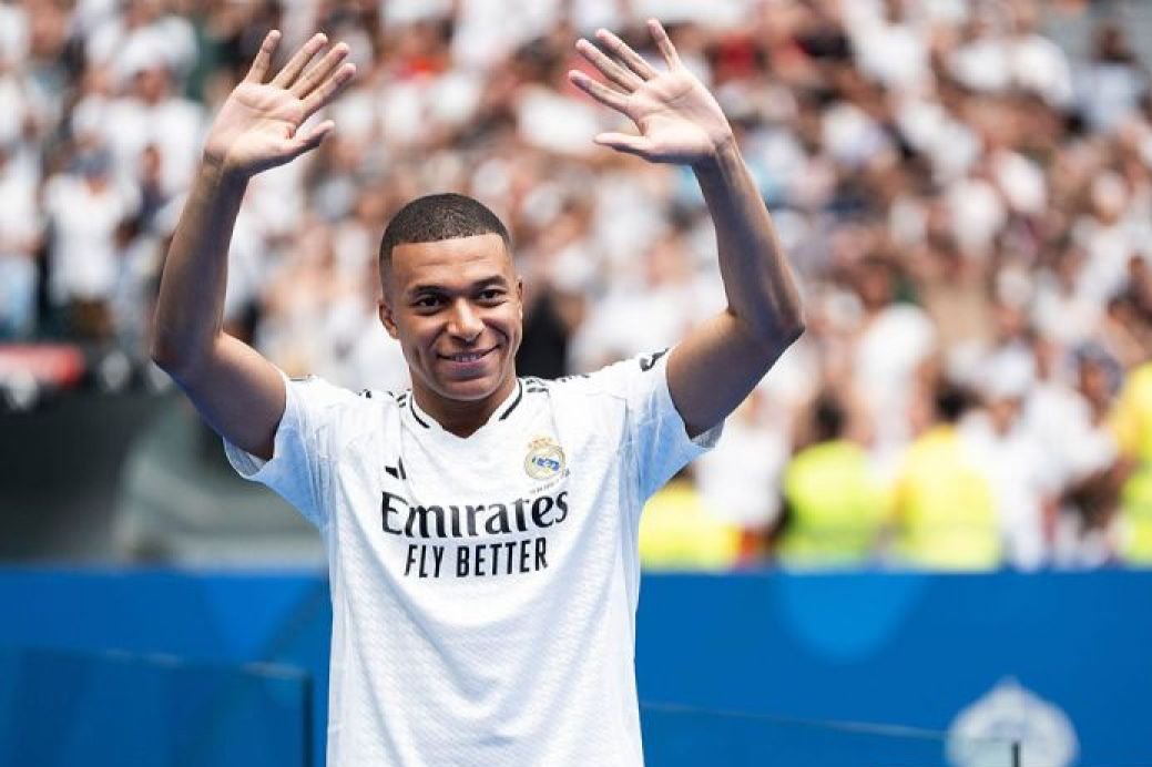 Mbappe dihujani kritik tajam setelah absen bela Prancis Mbappe dihujani kritik tajam setelah absen bela Prancis