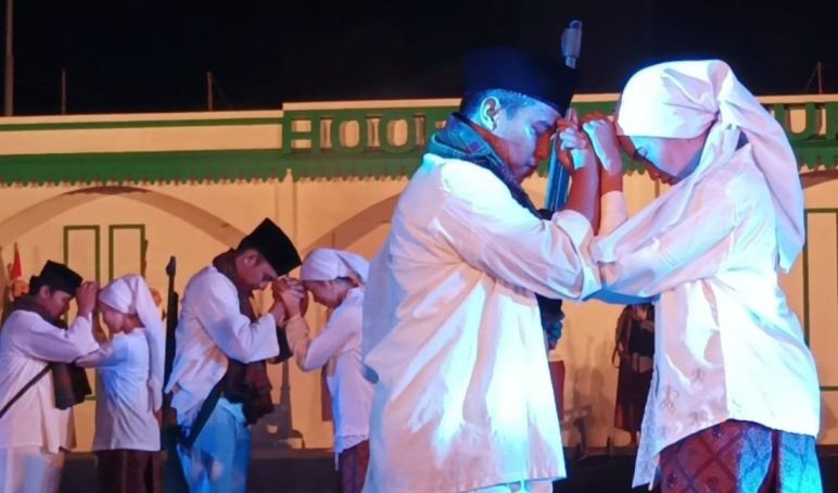 Santri dan seniman Surabaya refleksikan Resolusi Jihad Fisabilillah