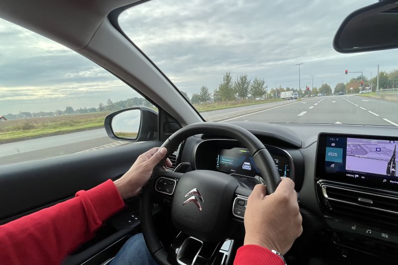 Petualangan menyusuri Kota Paris dengan Citroen C5 Aircross Hybrid