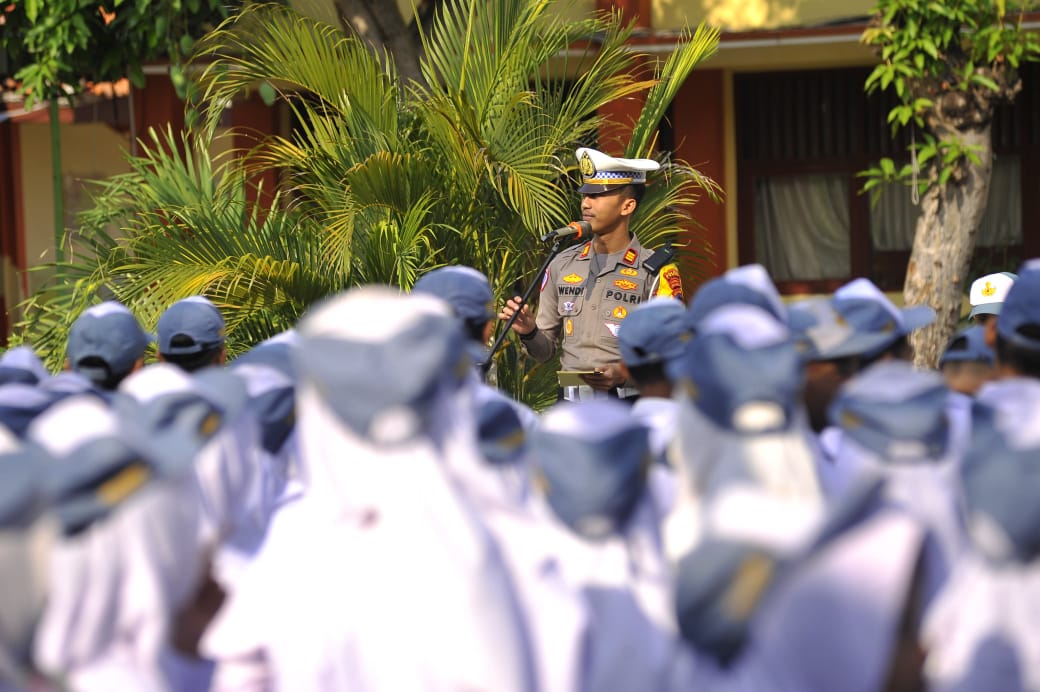 Sosialisasi Operasi Zebra Candi 2024, Polres Tegal sasar sekolah Sosialisasi Operasi Zebra Candi 2024, Polres Tegal sasar sekolah