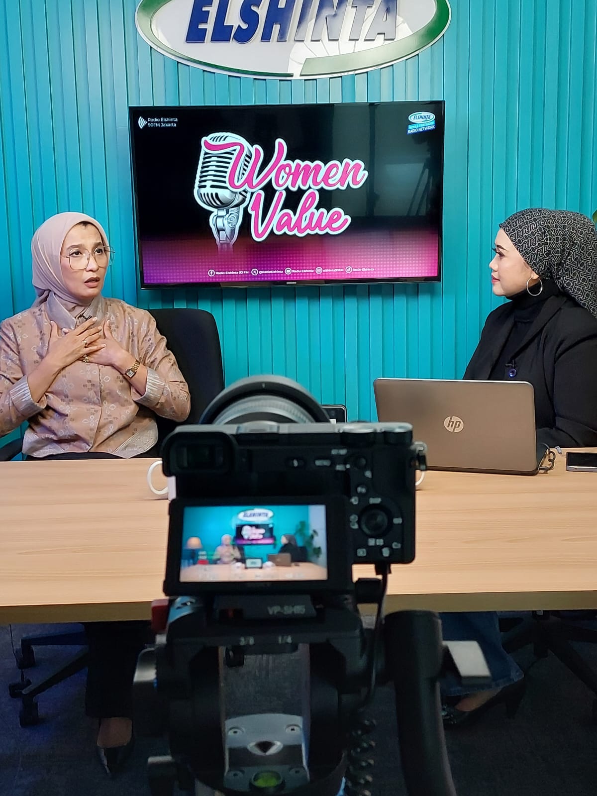 Arzeti Bilbina ajak perempuan fokus sehat dan bahagia Arzeti Bilbina ajak perempuan fokus sehat dan bahagia