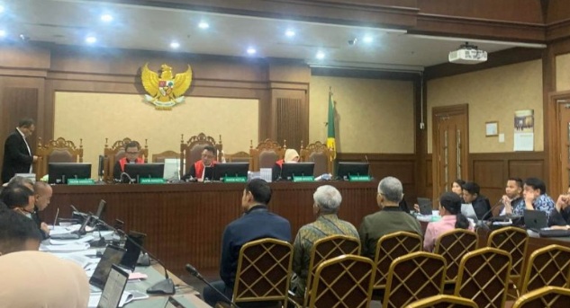 Harvey Moeis akui inisiasi pengumpulan dana CSR dari smelter swasta Harvey Moeis akui inisiasi pengumpulan dana CSR dari smelter swasta