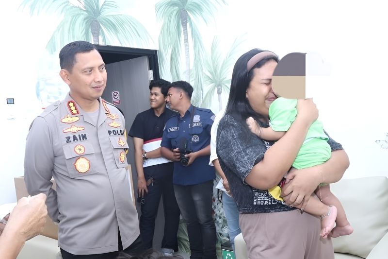 Ibu korban penjualan bayi sampaikan terima kasih kepada Polri Ibu korban penjualan bayi sampaikan terima kasih kepada Polri