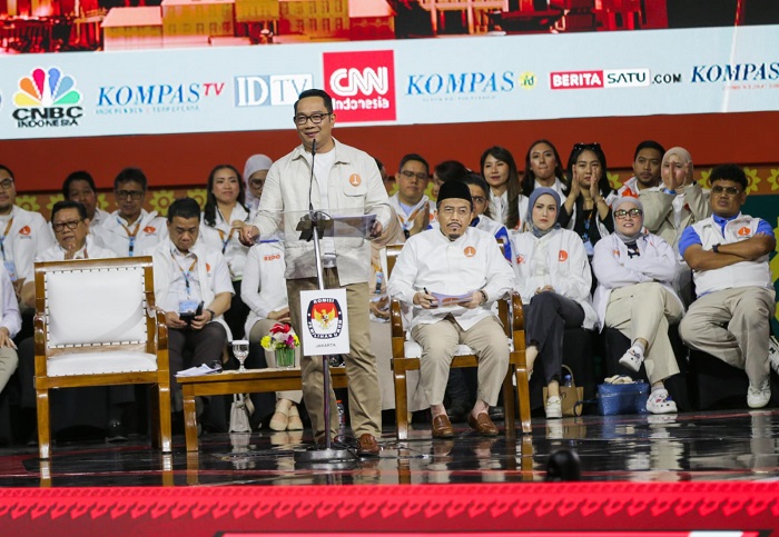 Cagub Jakarta nomor urut 1 Ridwan Kamil tutup debat dengan ucapan terima kasih kepada warga Jakarta Cagub Jakarta nomor urut 1 Ridwan Kamil tutup debat dengan ucapan terima kasih kepada warga Jakarta