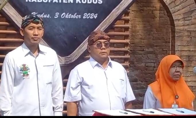 Pertama kali, tiga kepala OPD di Kudus dilantik di kawasan Menara Pertama kali, tiga kepala OPD di Kudus dilantik di kawasan Menara