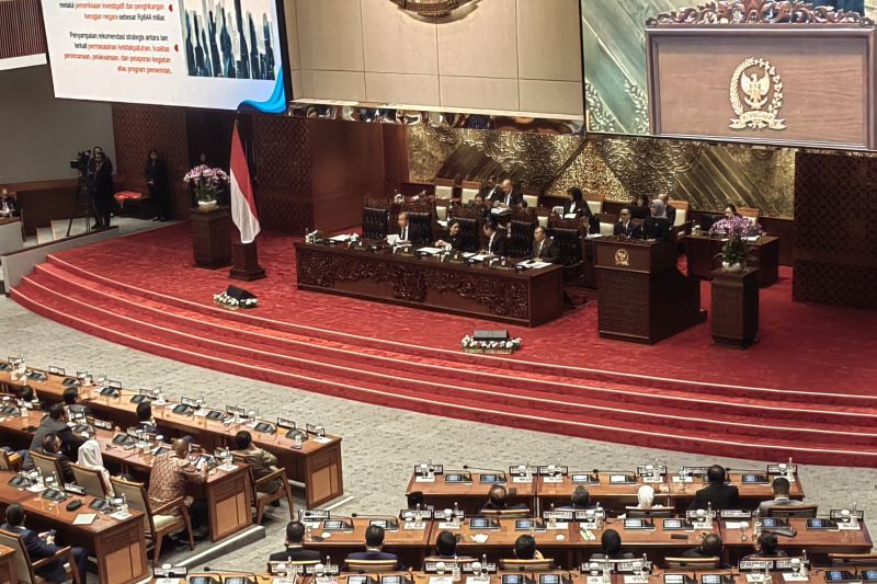 Paripurna setujui ruang lingkup tugas pimpinan DPR 2024-2029 Paripurna setujui ruang lingkup tugas pimpinan DPR 2024-2029