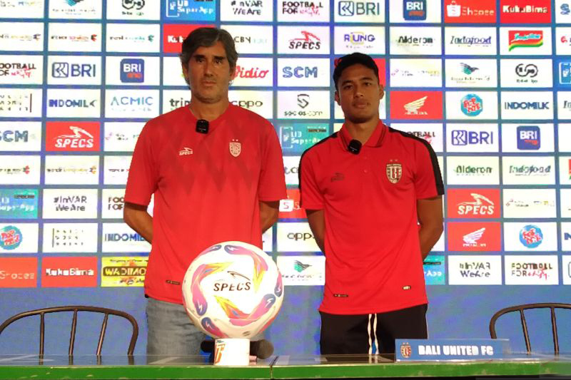 Bali United asah taktik pemain tekan gerak Persis Solo Bali United asah taktik pemain tekan gerak Persis Solo