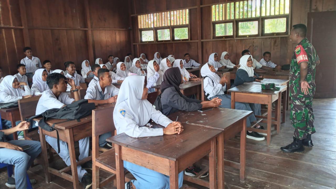 Satgas TMMD Ke-122 berikan wasbang di SMK Negeri 2 Raja Ampat