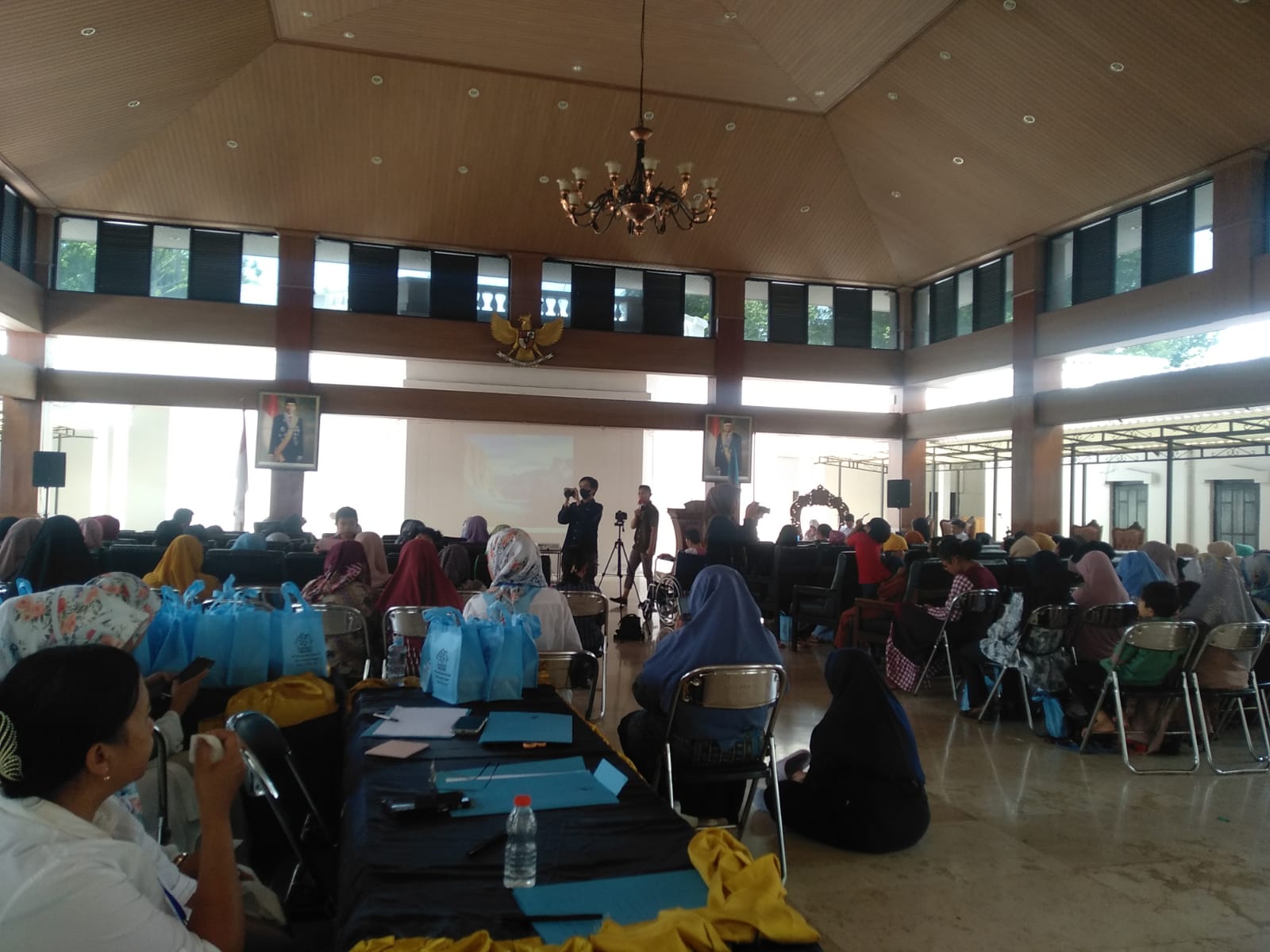 Komunitas Bunda Pintar gelar seminar dan forgivenes therapy Komunitas Bunda Pintar gelar seminar dan forgivenes therapy
