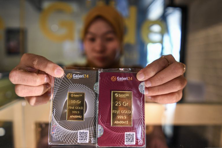 Emas Antam merosot Rp12.000 awal bulan Oktober jadi Rp1,452 juta Emas Antam merosot Rp12.000 awal bulan Oktober jadi Rp1,452 juta
