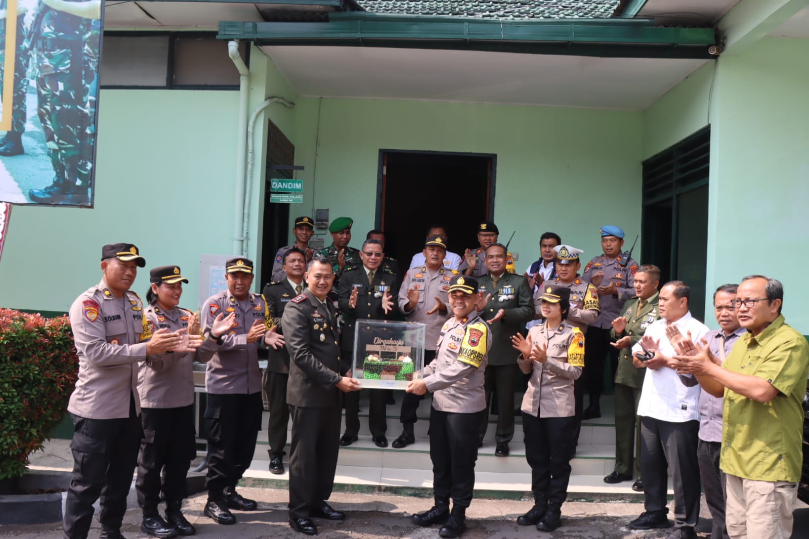 Wujudkan sinergitas jelang Pilkada, Polres Boyolali kunjungi markas TNI Wujudkan sinergitas jelang Pilkada, Polres Boyolali kunjungi markas TNI