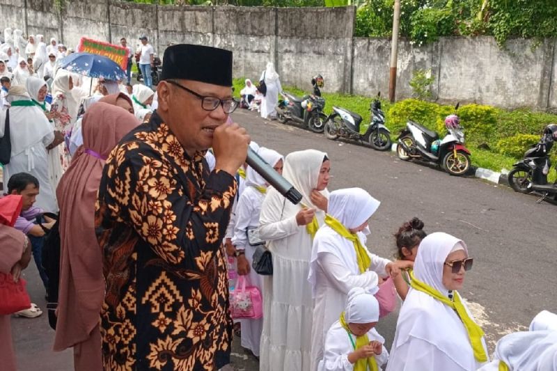 Kemenag lakukan praktik manasik haji cilik di Manado Kemenag lakukan praktik manasik haji cilik di Manado