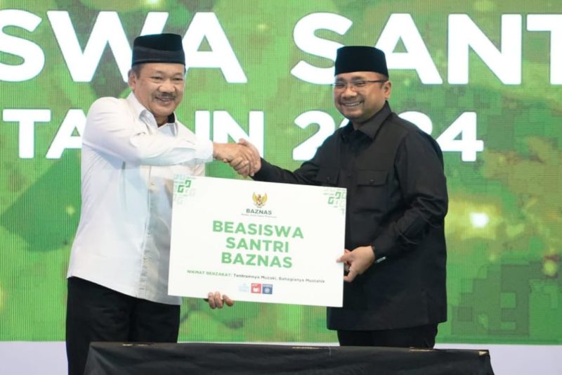 Lebih dari 19.000 santri Indonesia terima beasiswa Baznas sejak 2021 Lebih dari 19.000 santri Indonesia terima beasiswa Baznas sejak 2021
