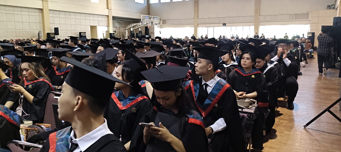 273 mahasiswa Ma Chung jalani wisuda XIV 273 mahasiswa Ma Chung jalani wisuda XIV