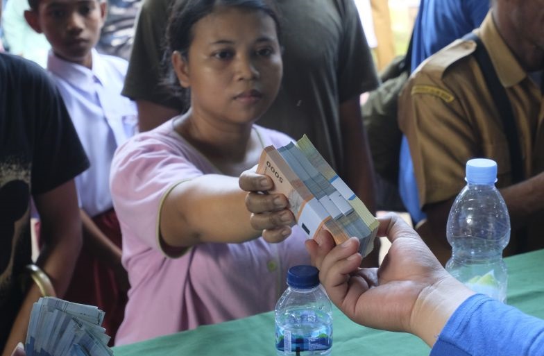 BI pastikan ketersediaan rupiah layak edar di Pulau Geser, Maluku BI pastikan ketersediaan rupiah layak edar di Pulau Geser, Maluku